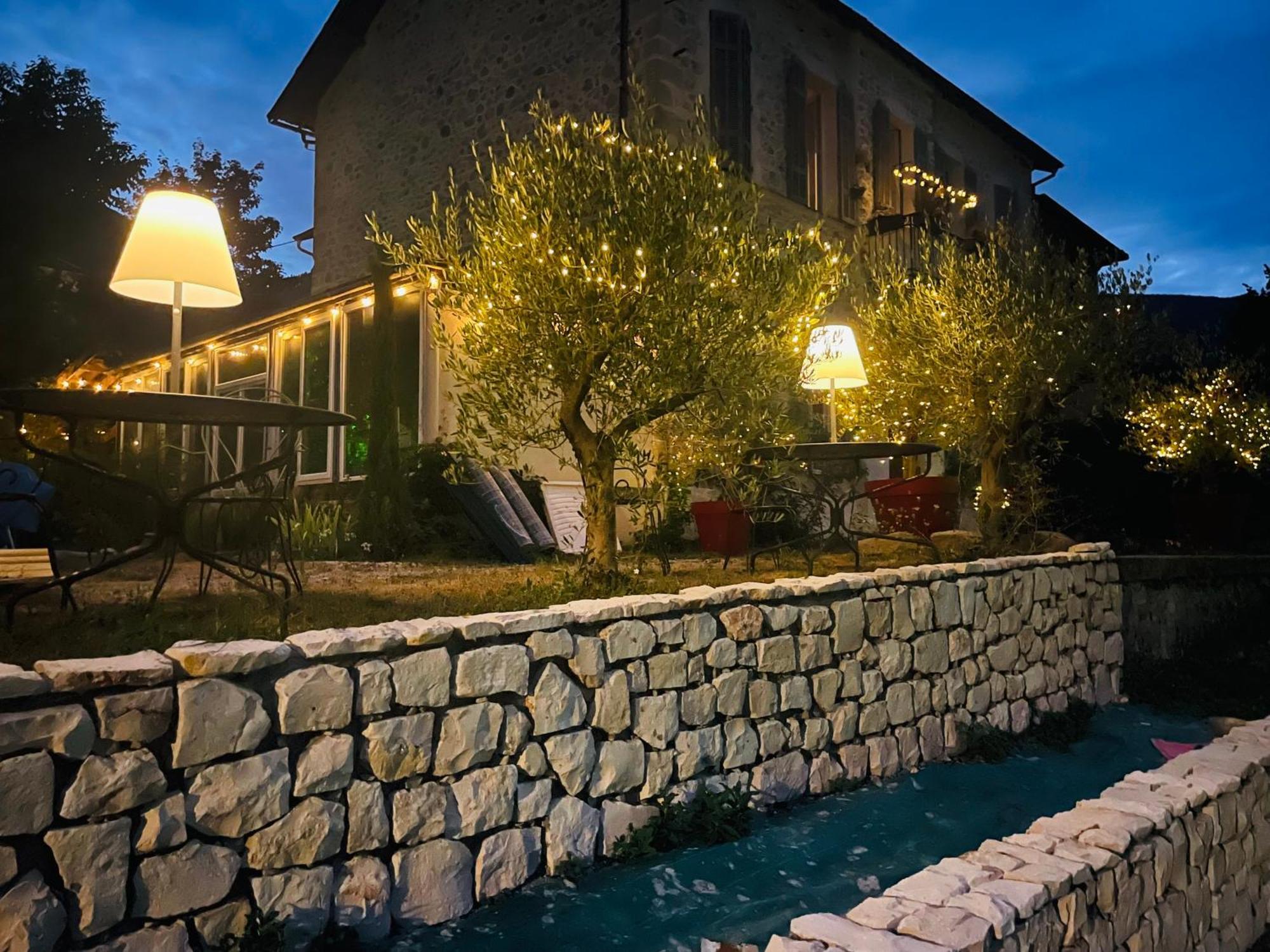 Chambre D'Hotes Sandra Annot Exterior foto